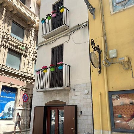 La Palazzina Dei Fiori Villa Bari Bagian luar foto