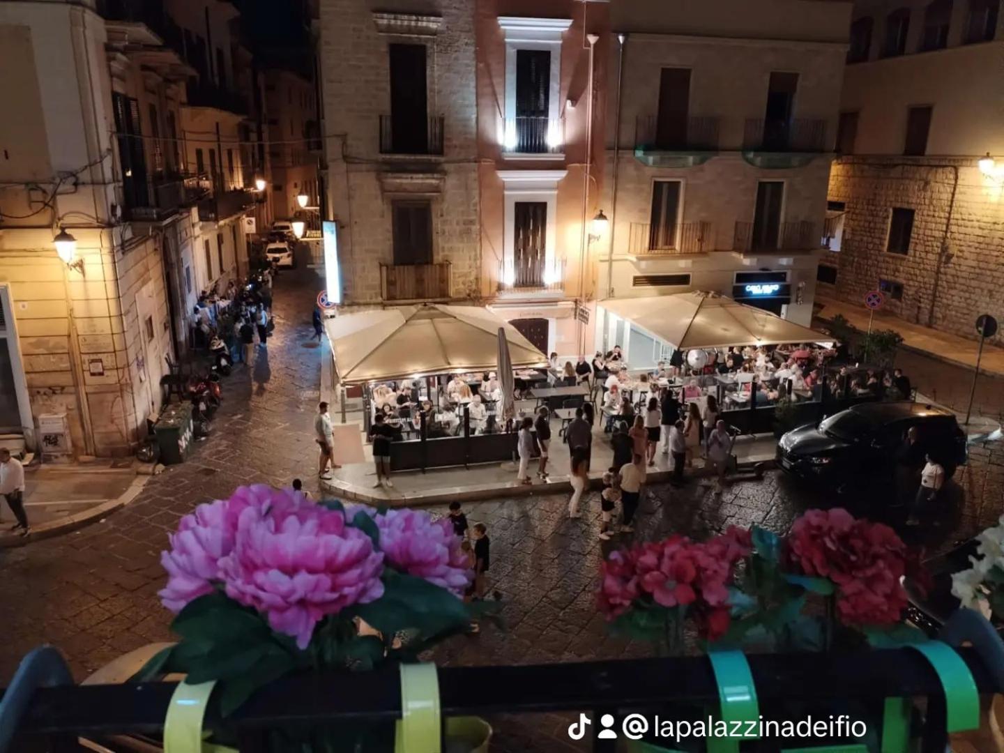 La Palazzina Dei Fiori Villa Bari Bagian luar foto